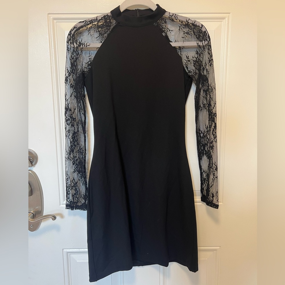NWT BB DAKOTA Elegant Black Lace Sleeve Dress